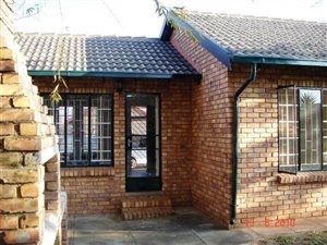 2 Bed House in Heuweloord