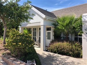 2 Bed House in Dennegeur