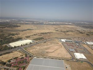7.7 ha Land available in Chloorkop