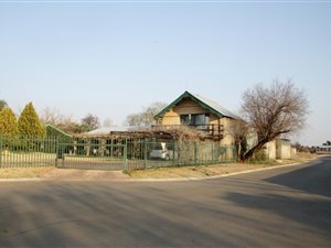 1 ha Farm in Mooivallei Park