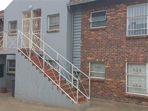 2 Bed Apartment in Naturena