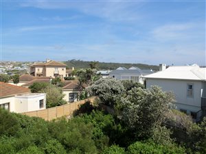 809 m² Land available in Solar Beach