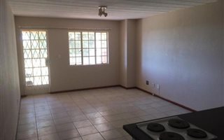 2 Bedroom Apartment in Rietvalleirand