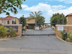 2 Bed Townhouse in Strubens Valley