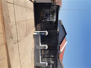 3 Bed House in Roodepoort North