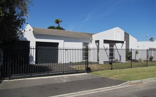3 Bedroom House in Blouberg Rise