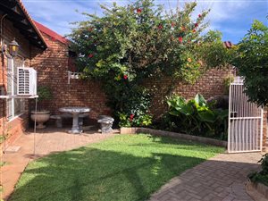 4 Bed Townhouse in New Park