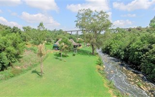5.4 ha Smallholding in Kameeldrift East