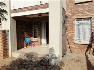 2 Bed Flat in Monavoni