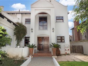 4 Bed House in Willow Acres