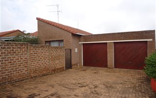 3 Bedroom Cluster in Radiokop