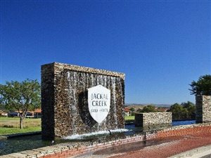 1 Bed Apartment in Jackal Creek Golf Estate