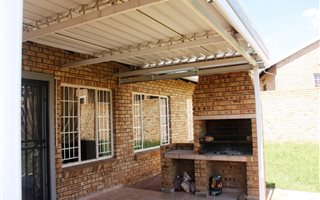 3 Bedroom Townhouse in Thatchfield