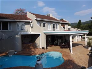 5 Bed House in Lester Park