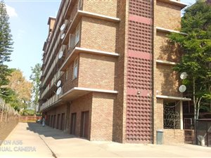 1.5 Bed Apartment in Pretoria West