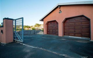 3 Bedroom House in Greenbury
