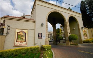 2 Bedroom Apartment in River Club