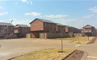 3 Bedroom Townhouse in Raslouw