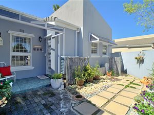 3 Bed House in Bizweni