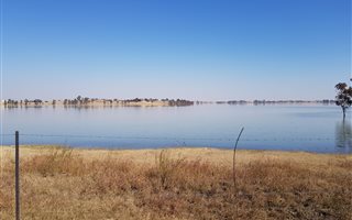 2 ha Land available in Vaal Dam