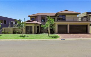 4 Bedroom House in Ebotse Estate
