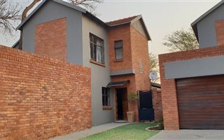 2 Bedroom Duplex in Equestria
