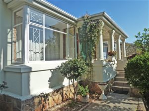 3 Bed House in Kensington