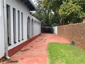 4 Bed House in Clayville