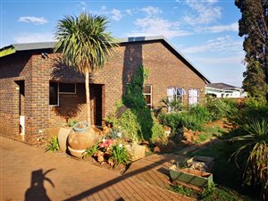 4 Bed House in Rothdene