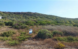863 m² Land available in Yzerfontein