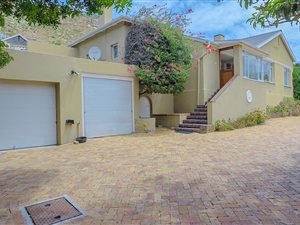 3 Bed House in Fish Hoek