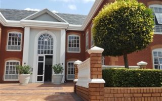 380 m² Office Space in Bryanston
