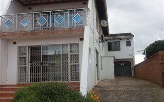 3 Bedroom Duplex in Whetstone