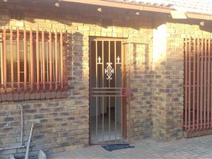 3 Bed House in Geluksdal