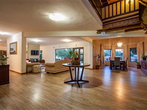 5 Bed House in Kyalami AH