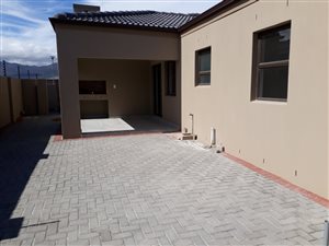 3 Bed House in Fairview Golf Estate
