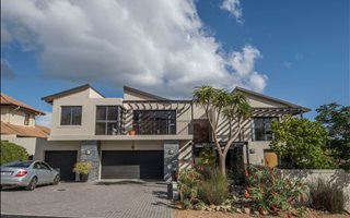 6 Bedroom House in Bel Aire