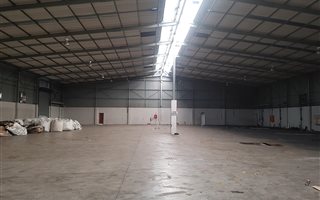 2422 m² Industrial space in North Riding