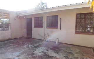 2 Bedroom Townhouse in Amanzimtoti