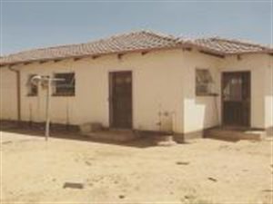 2 Bed House in Vereeniging Central