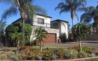 4 Bedroom House in Bougainvillea Estate