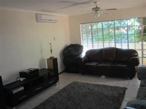 3 Bed Townhouse in Geelhoutpark