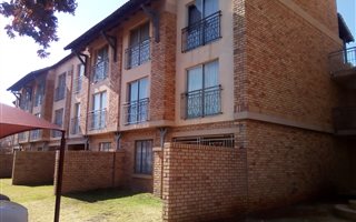2 Bedroom House in Karen Park