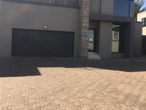 3 Bed Townhouse in Bedfordview