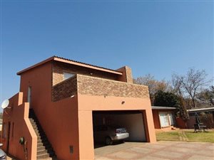 7 Bed House in Meyerspark