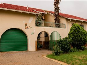 3 Bed House in Wannenburghoogte
