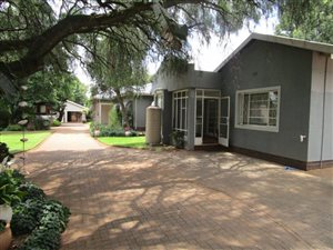 1.2 ha Smallholding in Pomona AH