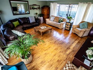 3 Bed House in Highveld