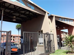 2 Bed Apartment in Boksburg Central