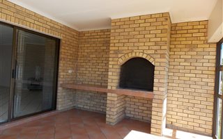 3 Bedroom House in Loerie Park